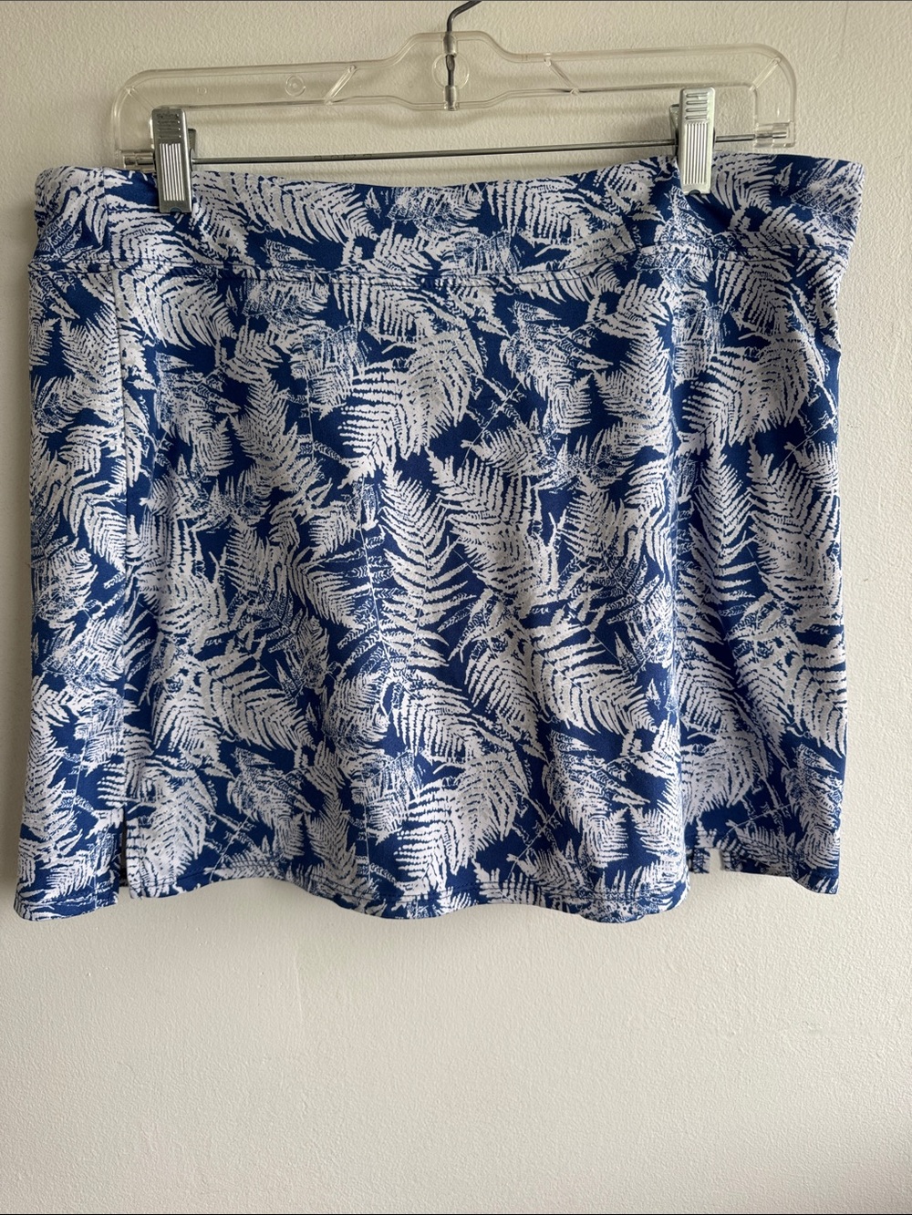 Tranquility by Colorado Clothing Blue and White Fern-Print Mini Skirt